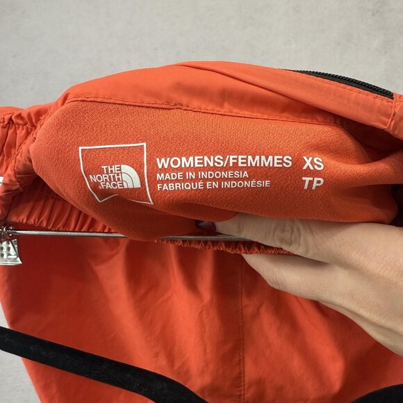The North Face Shorts Womens XS Orange Running Lined Reflective Zip Pocket Gym - Picture 2 of 11